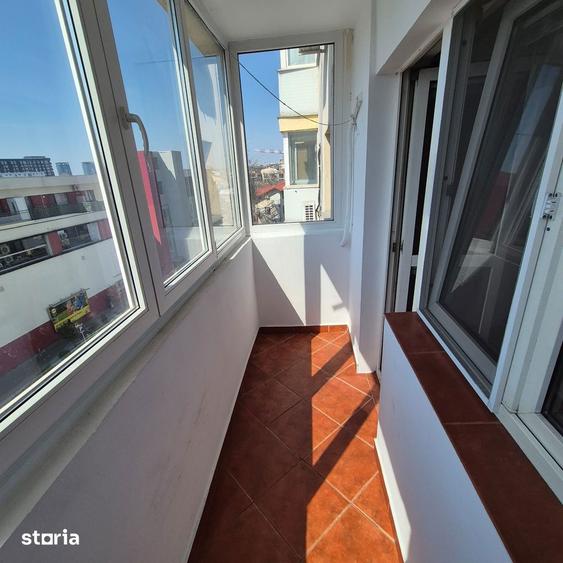Apartament cu 3 camere decomandat în Tei
