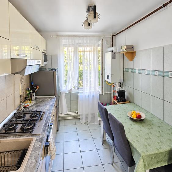 Apartament cu 2 camere, mobilat în City Park Mall