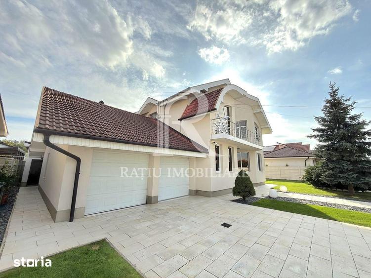 Casă cu 6 camere cu Teren 1178 Mp în Sânmartin