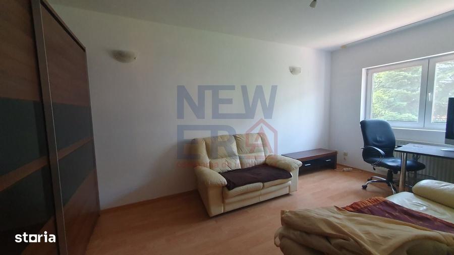Casă cu 3 camere cu Teren 250 Mp în Central