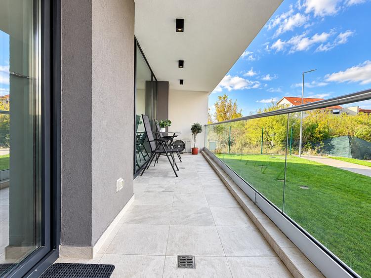 Apartament cu 2 camere decomandat în Lipovei