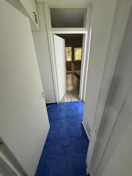 Apartament cu 3 camere decomandat în Baicului