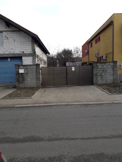 Casă cu 4 camere în Hunedoara