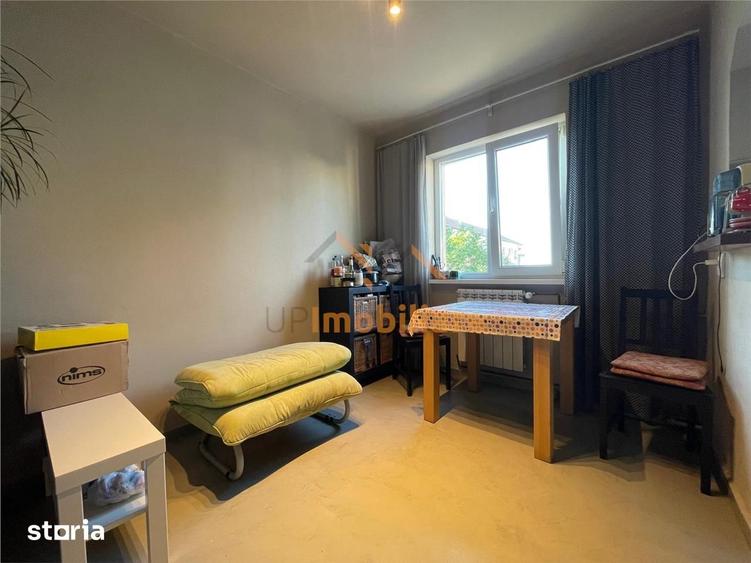 Apartament cu 3 camere semidecomandat în Iosia