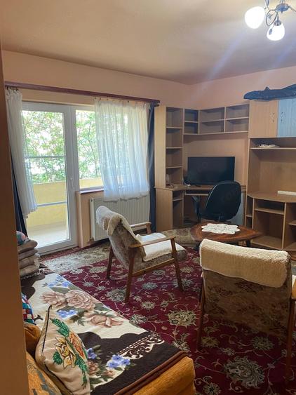 Apartament cu 2 camere semidecomandat în Micro 16
