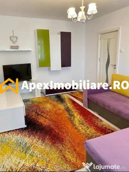 Apartament cu 3 camere semidecomandat în Central