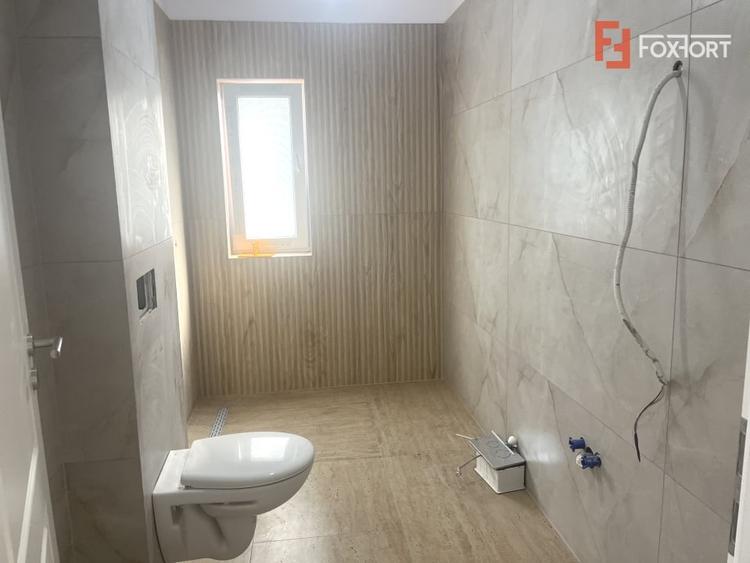 Duplex cu 4 camere cu Canalizare în Moșnița Veche