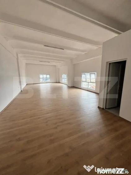 Spațiu comercial, de 105 mp, în Central