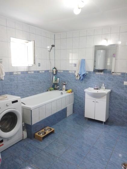 Casă cu 3 camere în Geaca