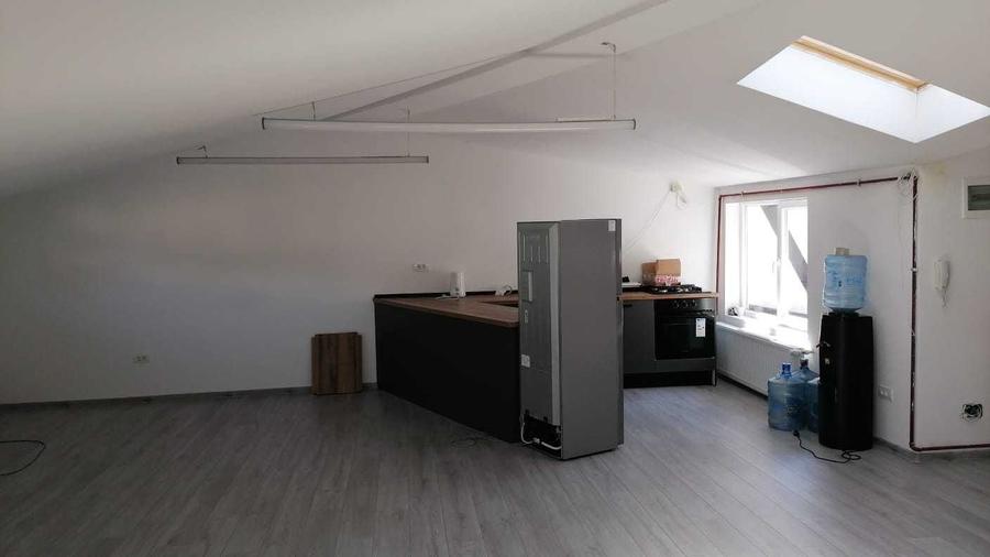 Apartament cu 3 camere nedecomandat în Cișmigiu