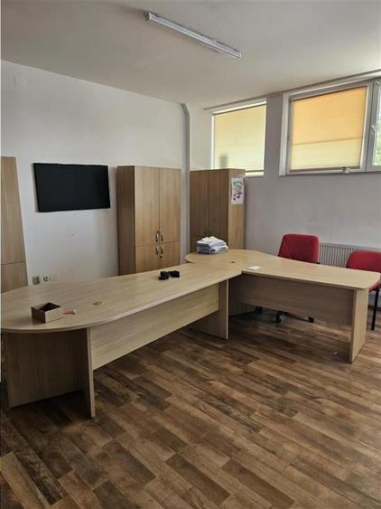 Spațiu industrial, de 3,300 mp, în Depozite