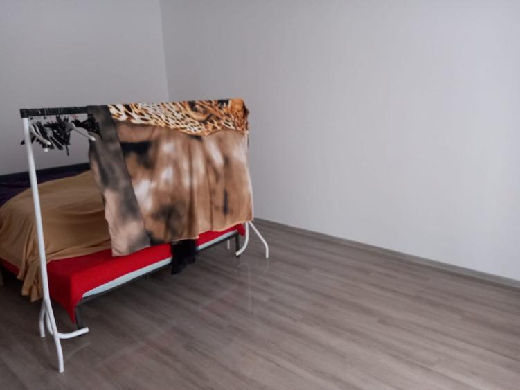 Casă cu 5 camere cu Teren 400 Mp în Central