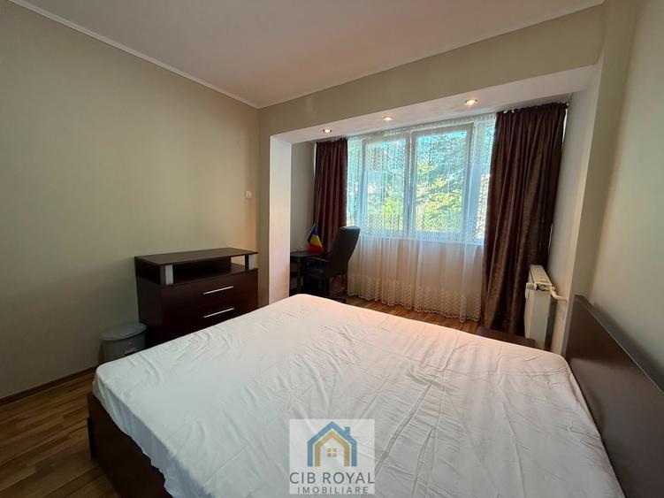 Apartament cu 3 camere semidecomandat în Câmpia Libertății