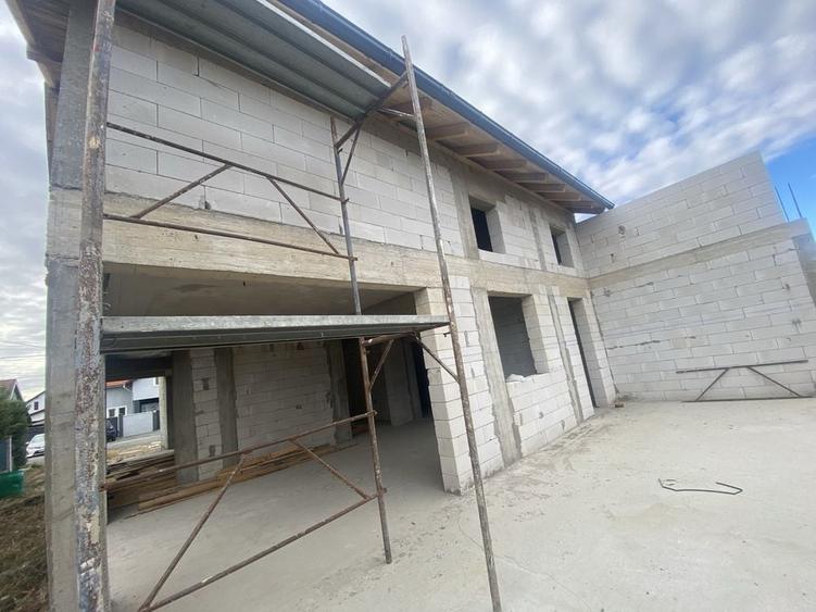 Casă cu 4 camere în Livada