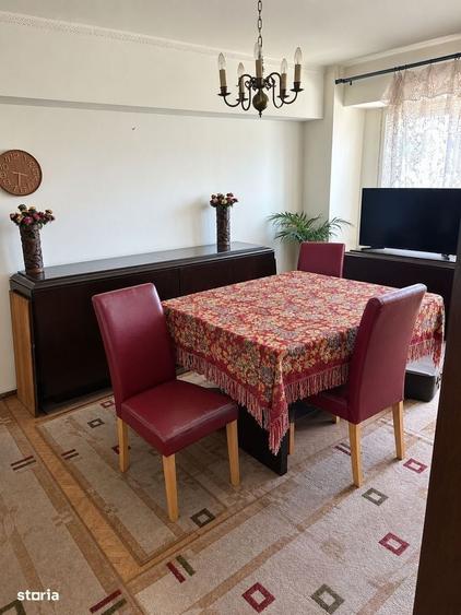 Garsonieră în Roșu