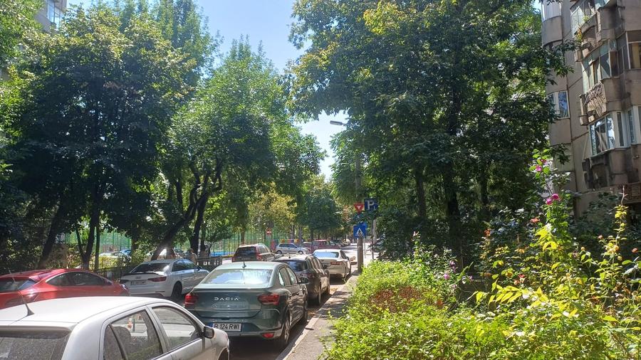 Apartament cu 3 camere decomandat în Sebastian