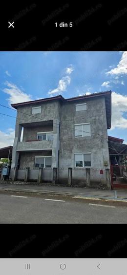 Casă cu 5 camere cu Teren 20 Mp în Central