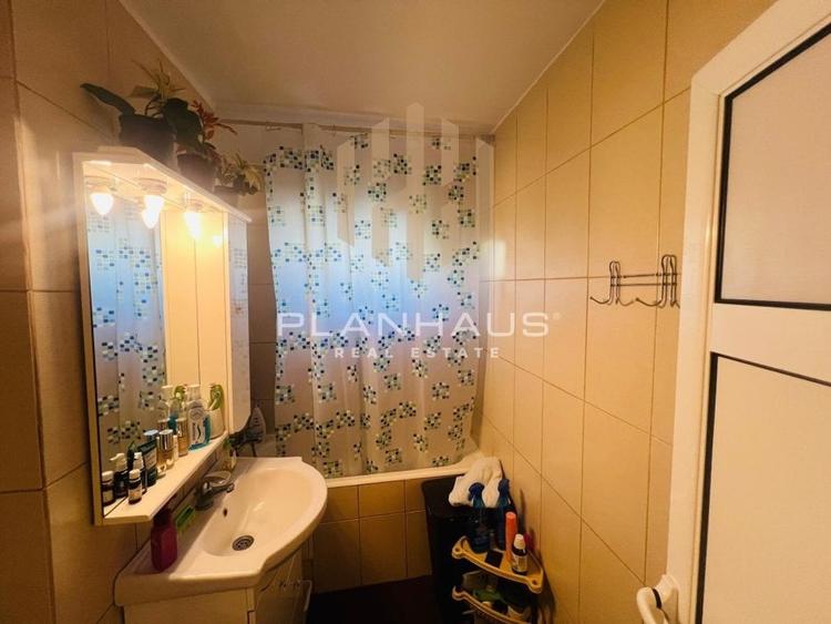 Apartament cu 2 camere semidecomandat, mobilat în Central