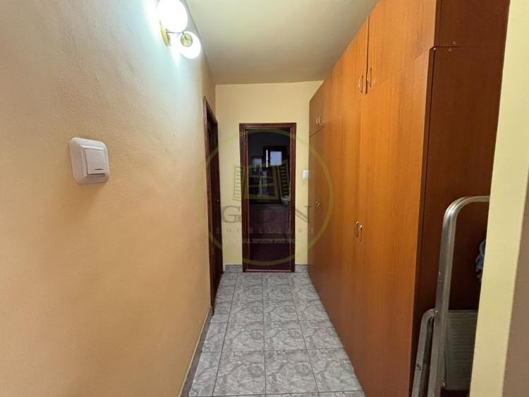 Apartament cu 3 camere decomandat, mobilat în George Enescu