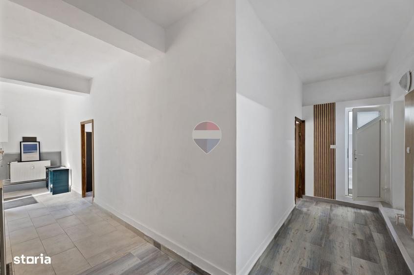 Casă cu 4 camere în Central