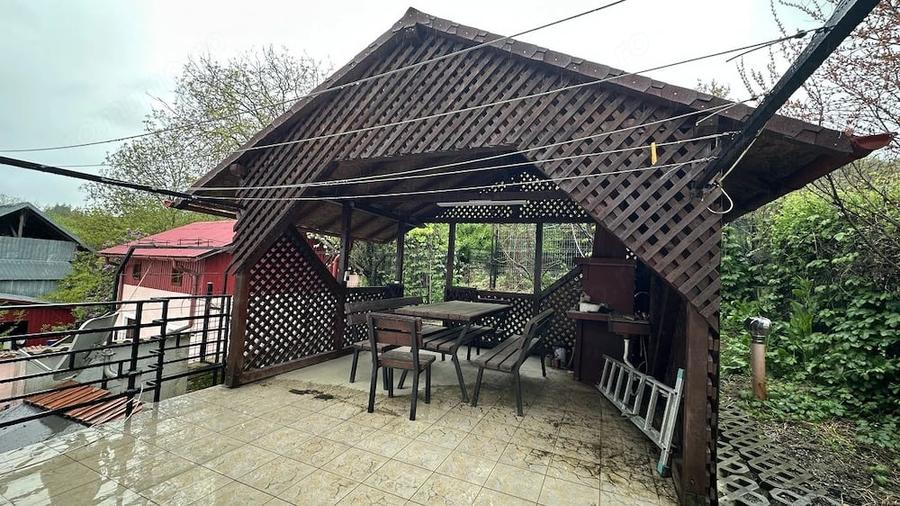 Casă cu 3 camere cu Teren 1397 Mp în Ștefănești