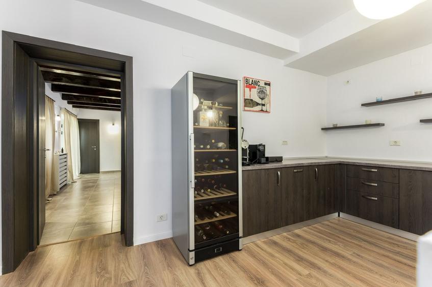 Casă individuală cu 8 camere cu Piscina în Snagov