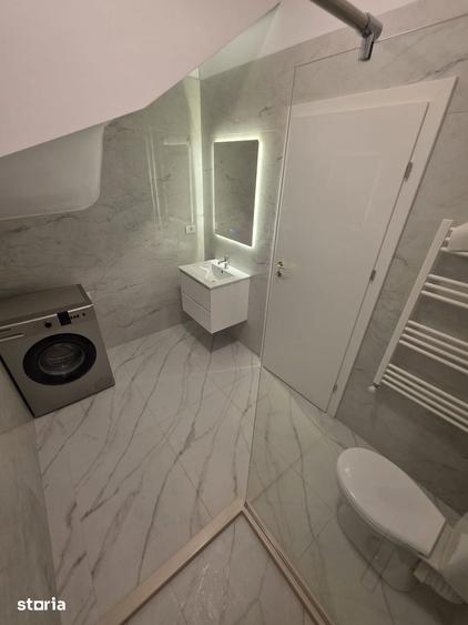 Casă cu 4 camere cu Teren 50 Mp în Dobroești
