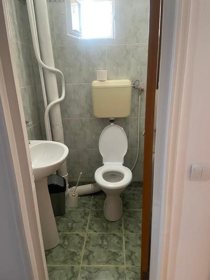 Apartament cu 3 camere decomandat în Drumul Taberei
