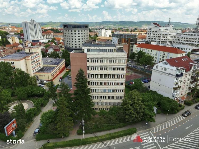 Spațiu comercial, de 3,070 mp, în Central