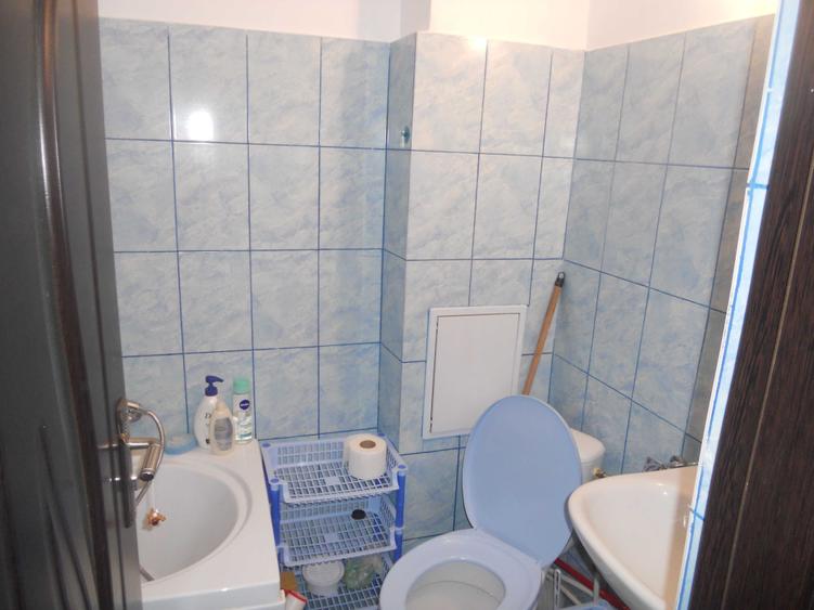 Garsonieră decomandată în Podu Roș
