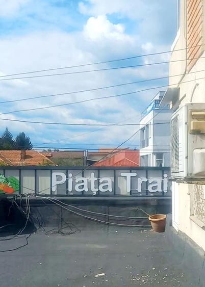 Apartament cu 3 camere decomandat în Radu Negru