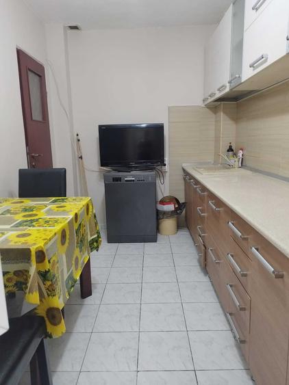 Garsonieră decomandată în Popoveni