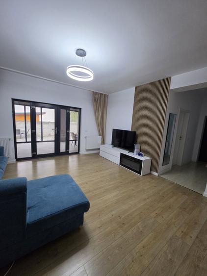 Casă cu 3 camere în Exterior Vest