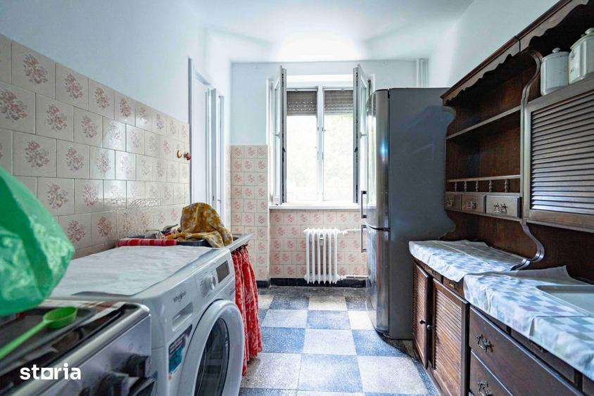 Apartament cu 3 camere în Decebal