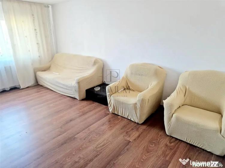 Apartament cu 3 camere decomandat în Lunei