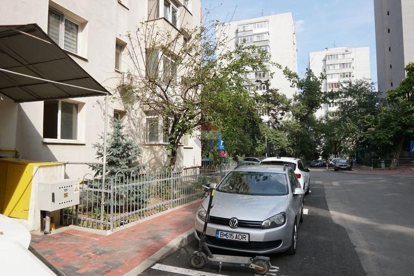 De Vanzare Apartament Lângă Metrou Comision 0 - 28