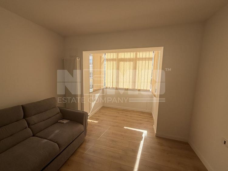 Apartament cu 3 camere decomandat în Central