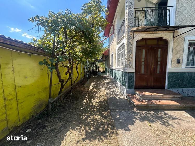 Casă cu 4 camere cu Teren 1100 Mp în Dumbrava