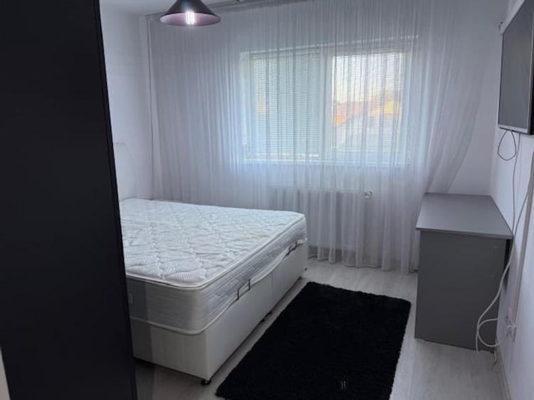 Apartament cu 2 camere semidecomandat în Apărătorii Patriei