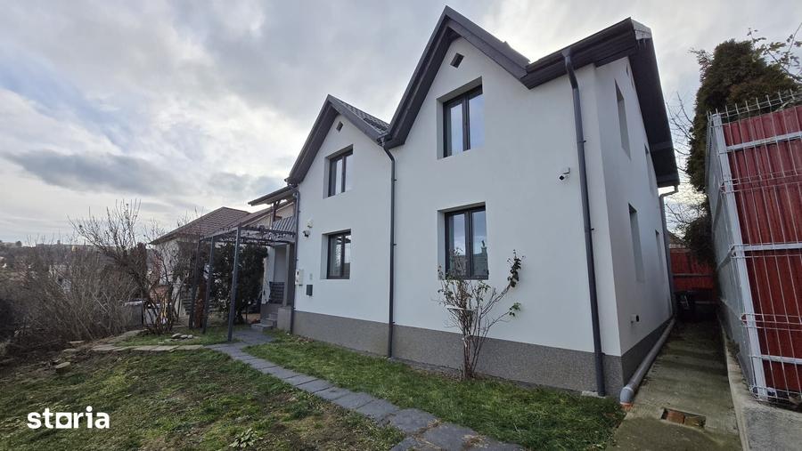 Casă cu 6 camere cu Teren 157 Mp în Dâmbul Rotund