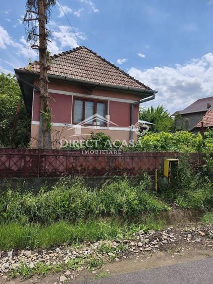 Casă individuală cu 3 camere cu Canalizare în Cucerdea