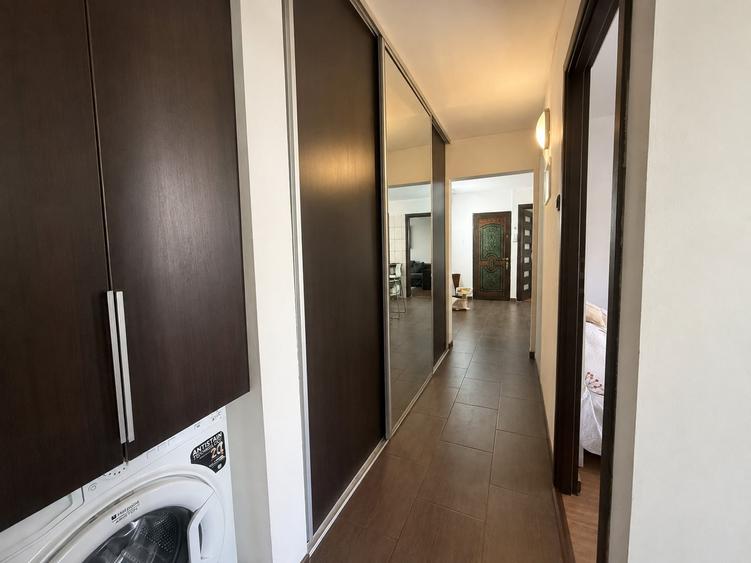 Apartament cu 3 camere decomandat în Rahova