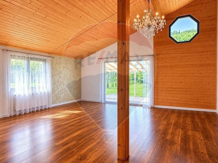 Casă individuală cu 3 camere cu Teren 940 Mp în Cristian