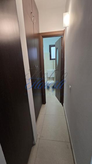 Apartament cu 3 camere semidecomandat, mobilat în Iris