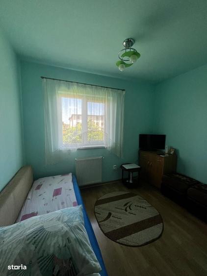 Apartament cu 3 camere decomandat în Gușterița