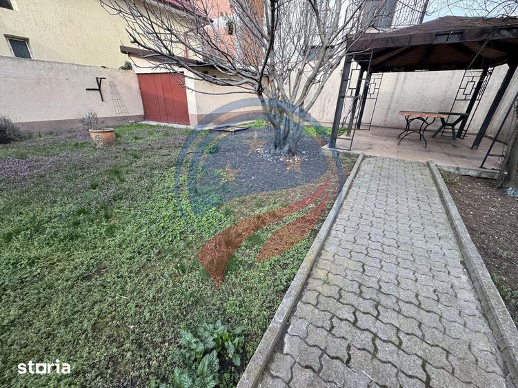 Casă cu 6 camere cu Teren 380 Mp în Brazda lui Novac