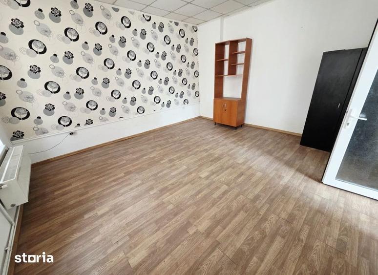 Spațiu comercial, de 65 mp, în Piața Unirii