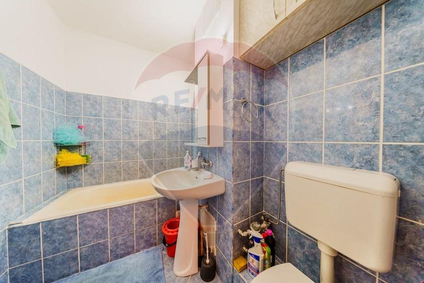 Apartament cu 2 camere semidecomandat, mobilat în P-ța Spitalului