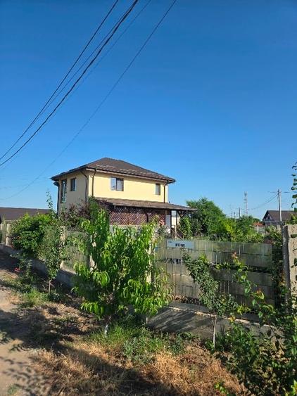 Casă individuală cu 5 camere cu Canalizare în Ciulnița