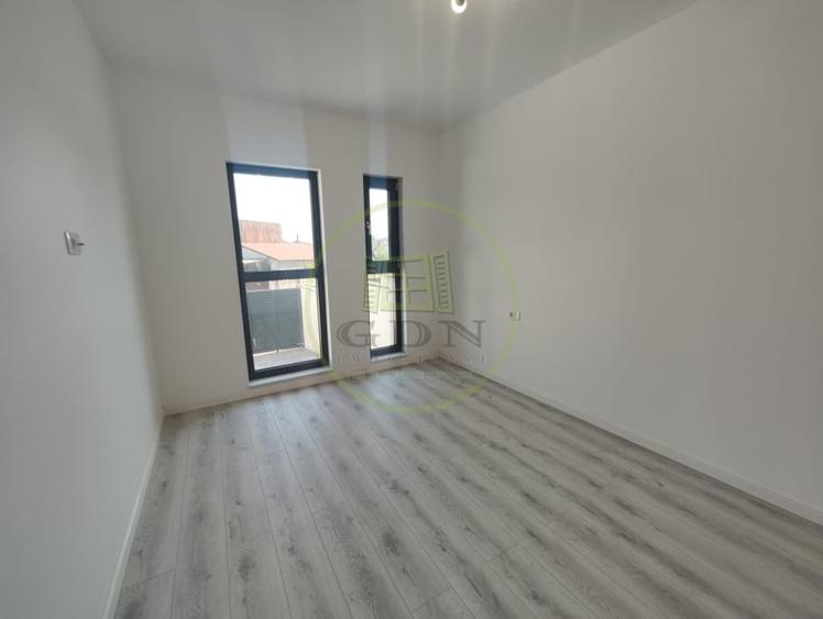 Casă individuală cu 5 camere cu Canalizare în Bariera Vâlcii